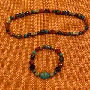 Beaded necklace and bracelet set